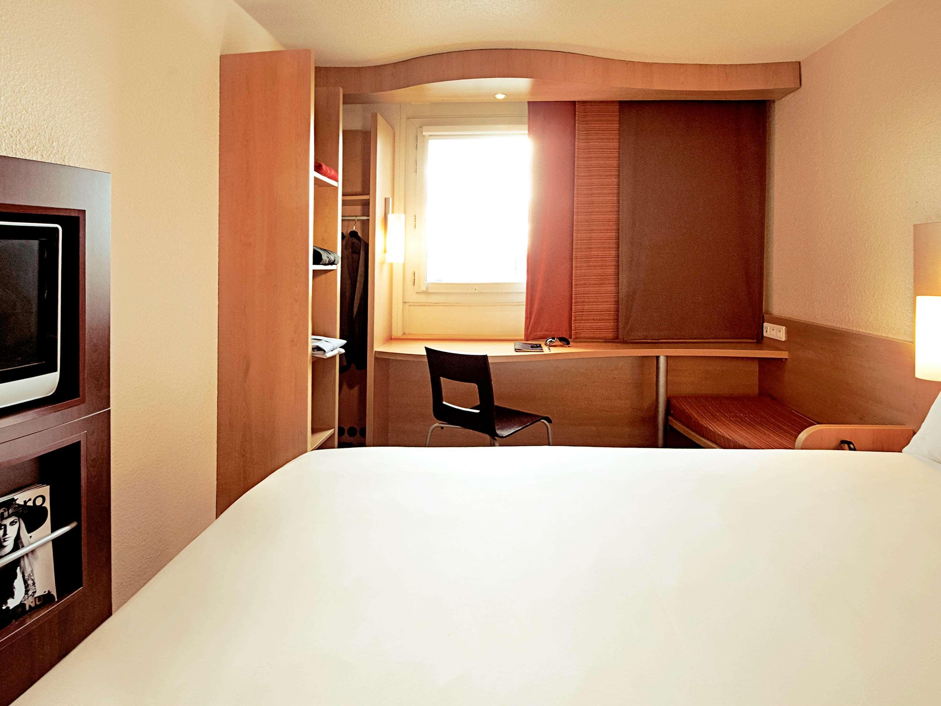 ไอบิส เอต็องป์ Hotel เอตอมป์ส ภายนอก รูปภาพ